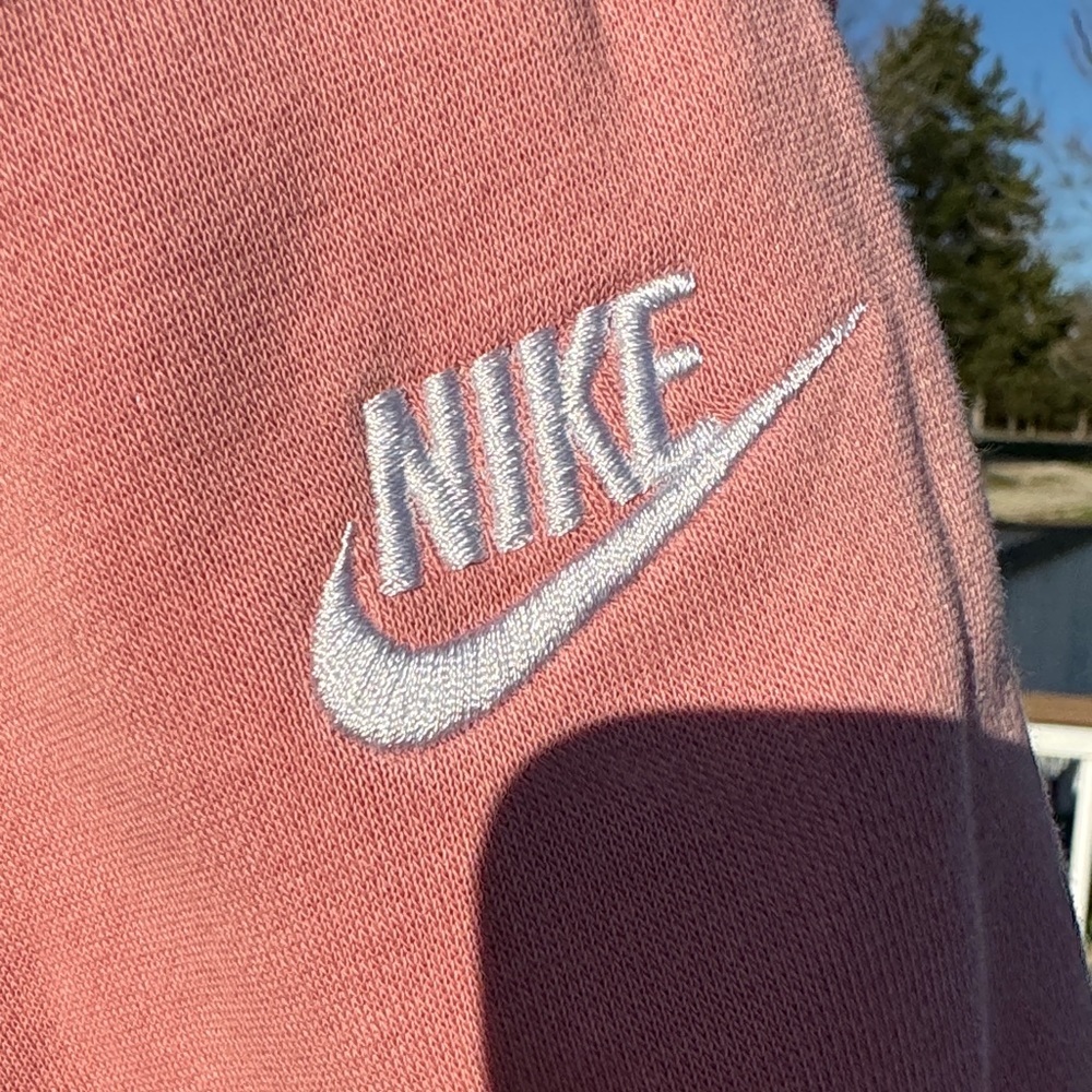 Nike Girls Mauve Pink Fleece Joggers with Swoosh Logo size XS - Picture 3 of 6